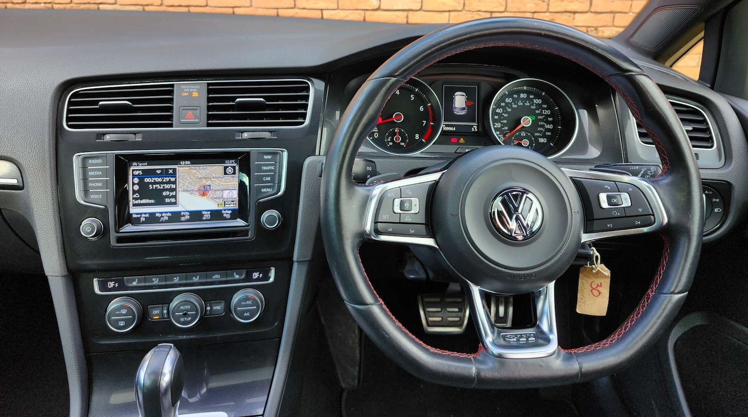 Used Volkswagen Golf 2014 for sale - 77917735: Photo 24