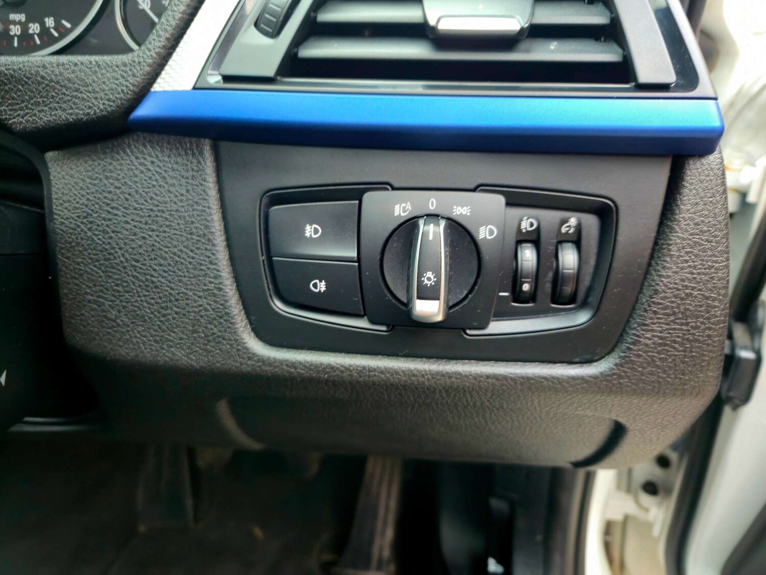 Used BMW 3 Series 2014 for sale - 77813579: Photo 42