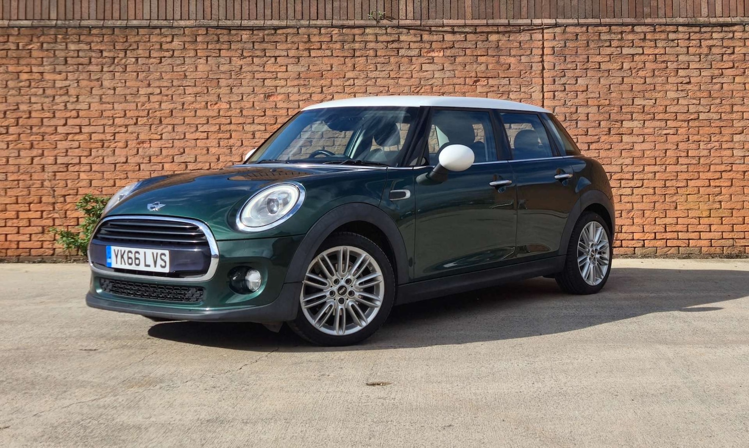Used MINI Hatch 2016 for sale - 78020658: Photo 2