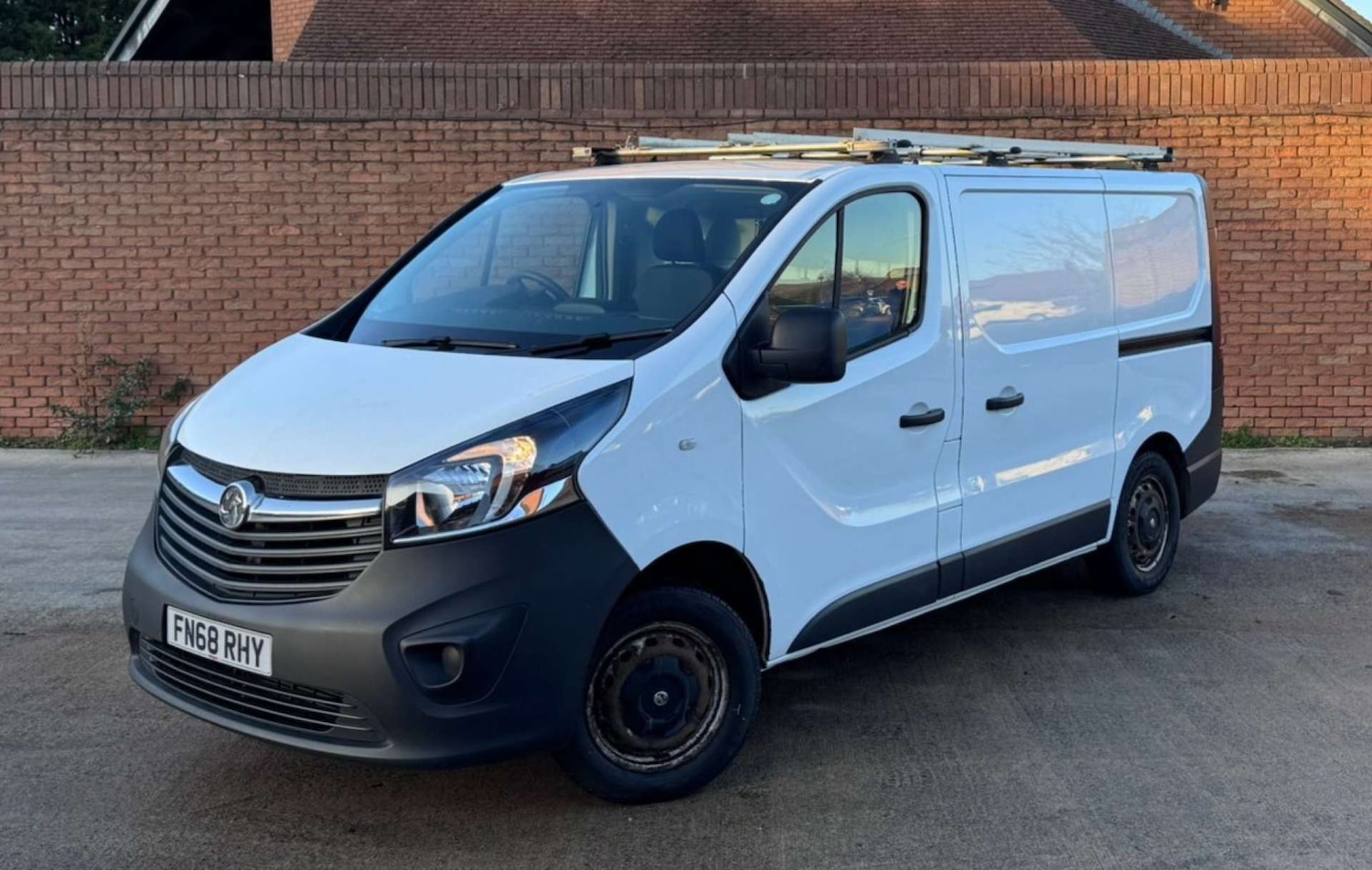 Used Vauxhall Vivaro 2018 for sale - 76855484: Photo 2