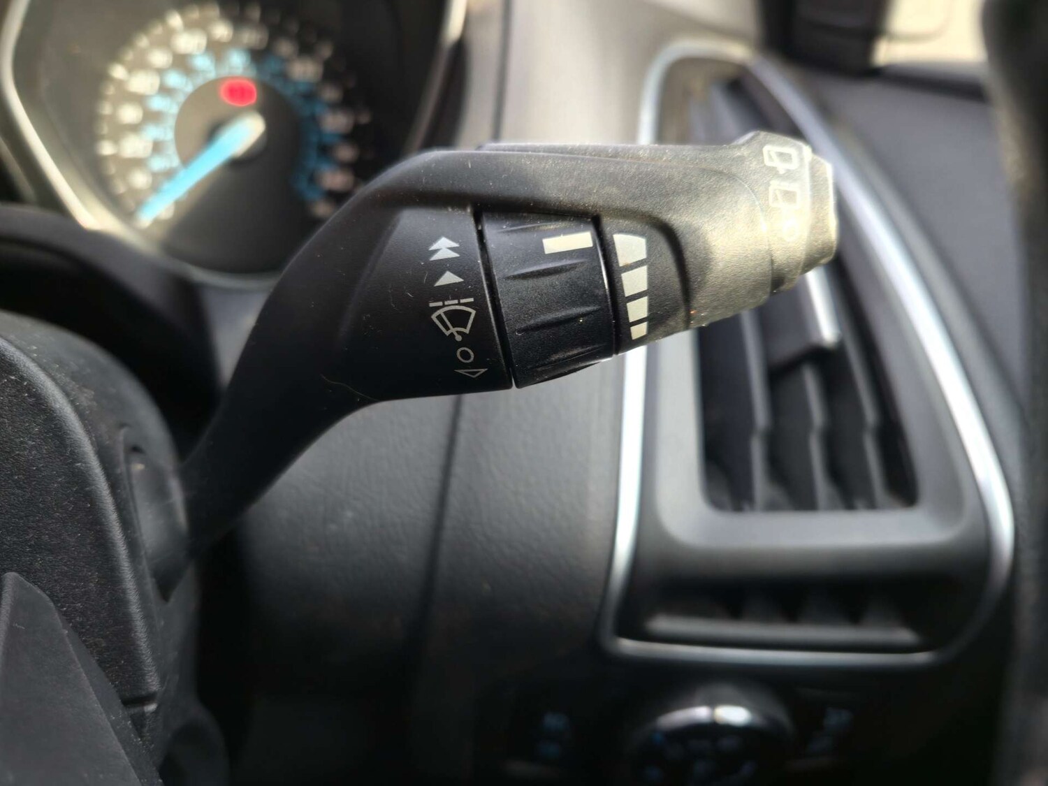 Used Ford Focus 2012 for sale - 77959848: Photo 28