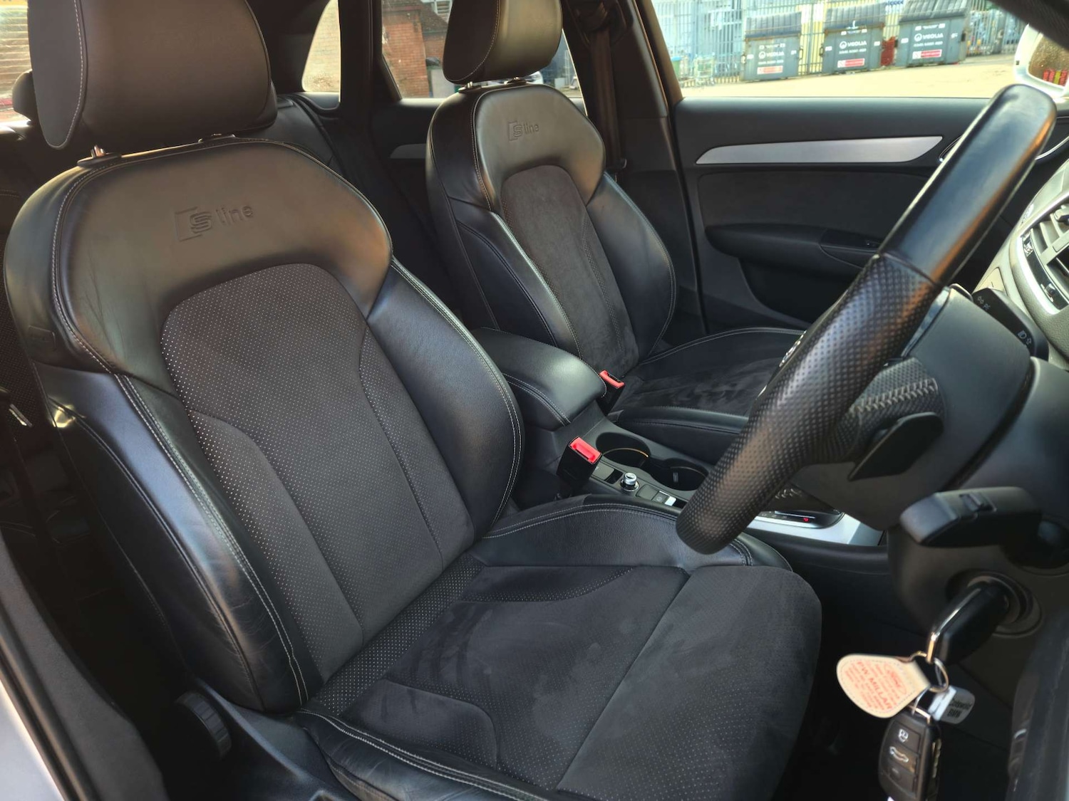 Used Audi Q3 2015 for sale - 76855490: Photo 25