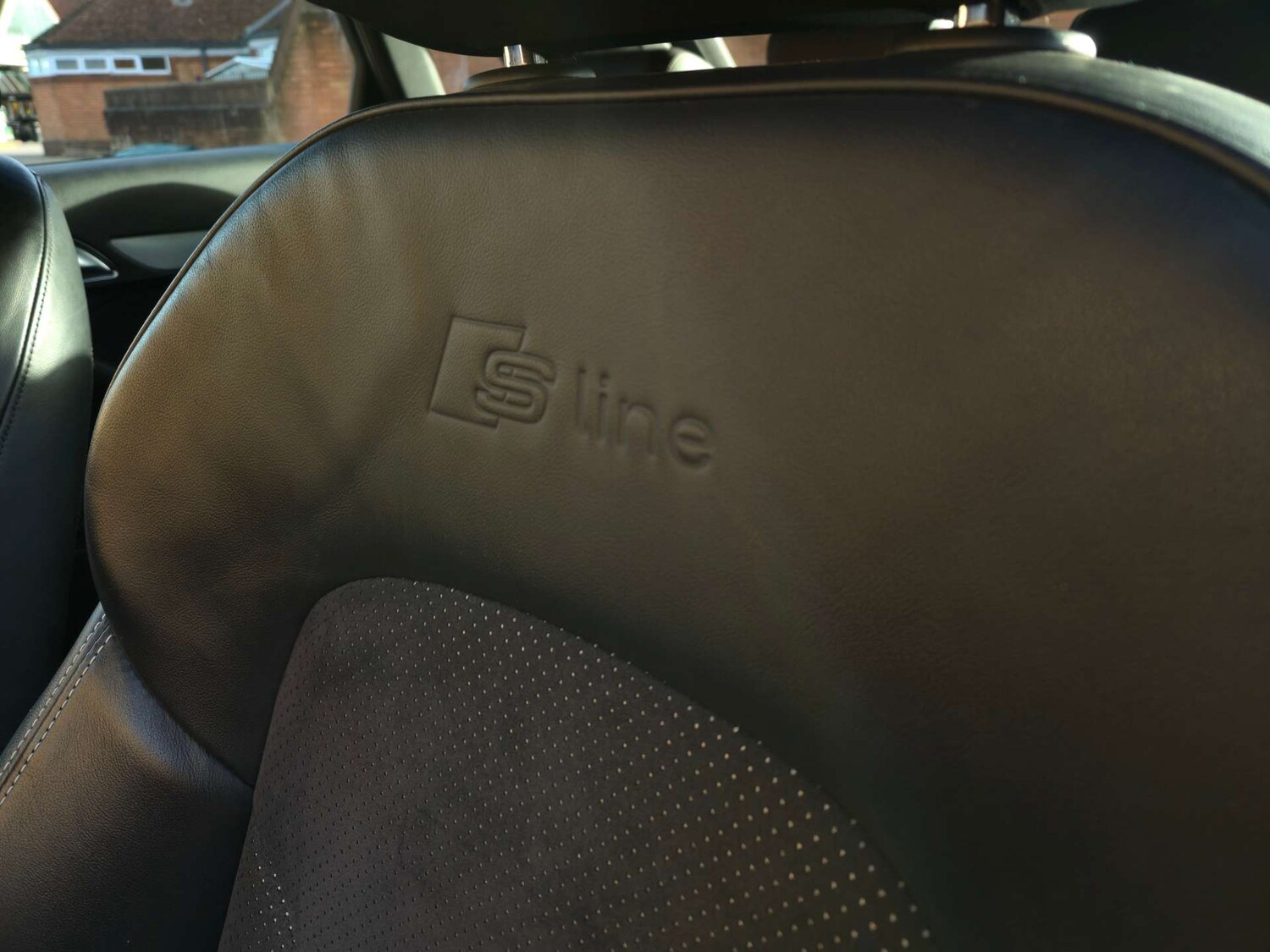 Used Audi Q3 2015 for sale - 76855490: Photo 33