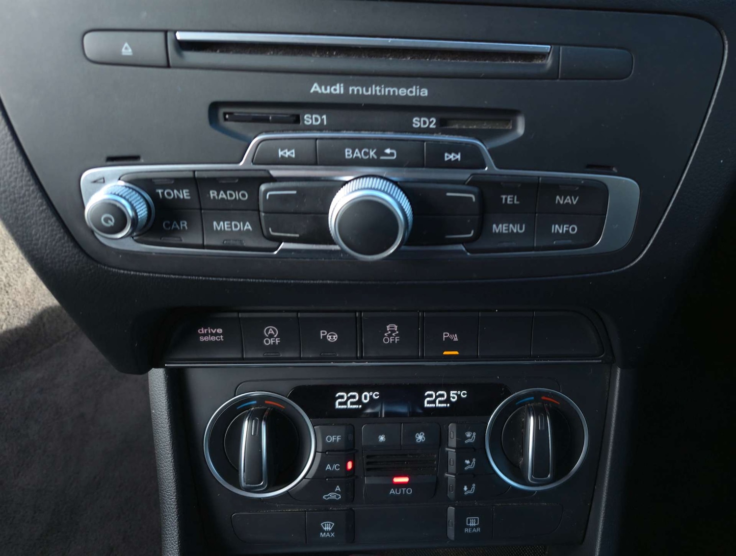 Used Audi Q3 2015 for sale - 76855490: Photo 34