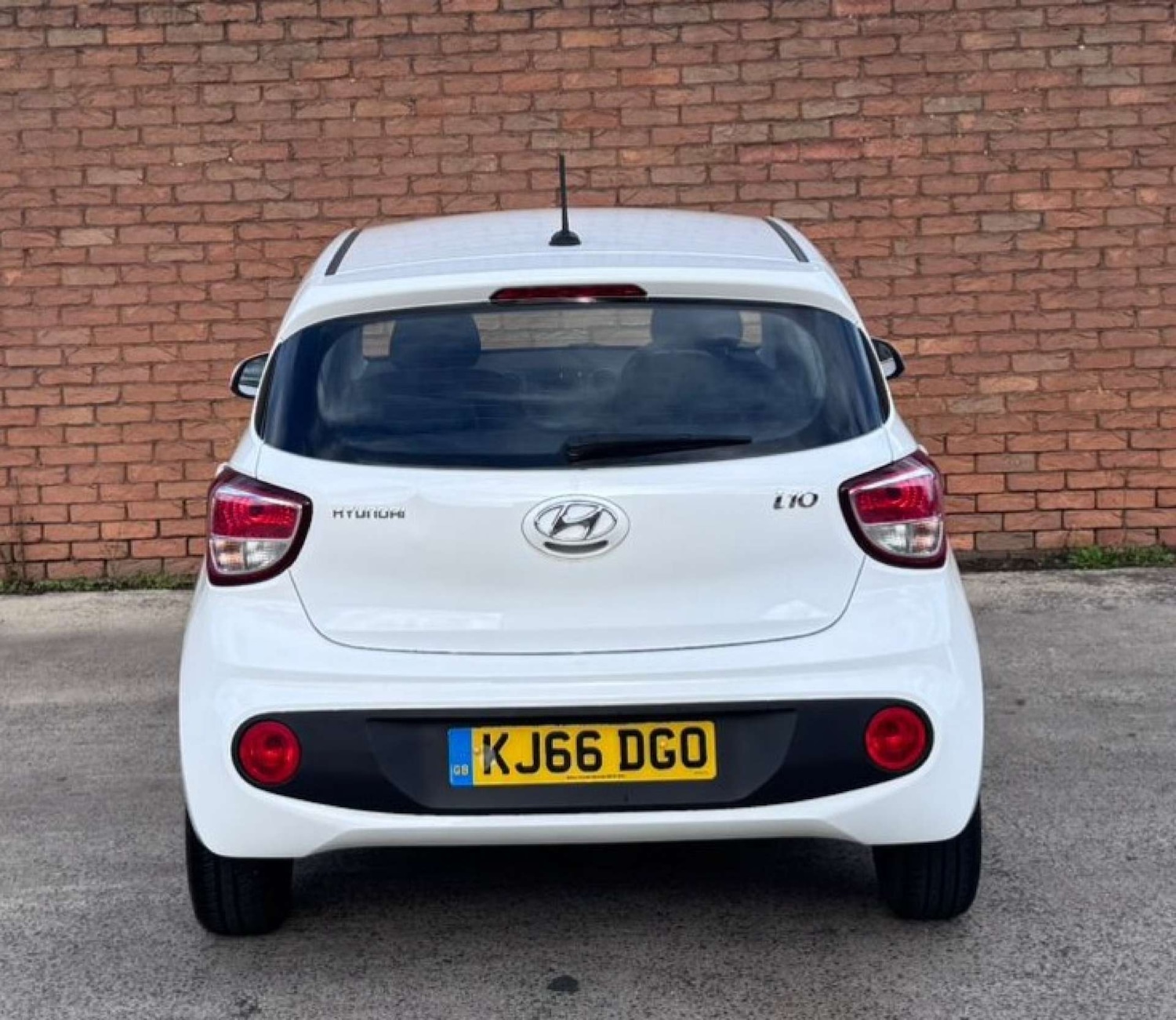 Used Hyundai i10 2017 for sale - 76381495: Photo 16
