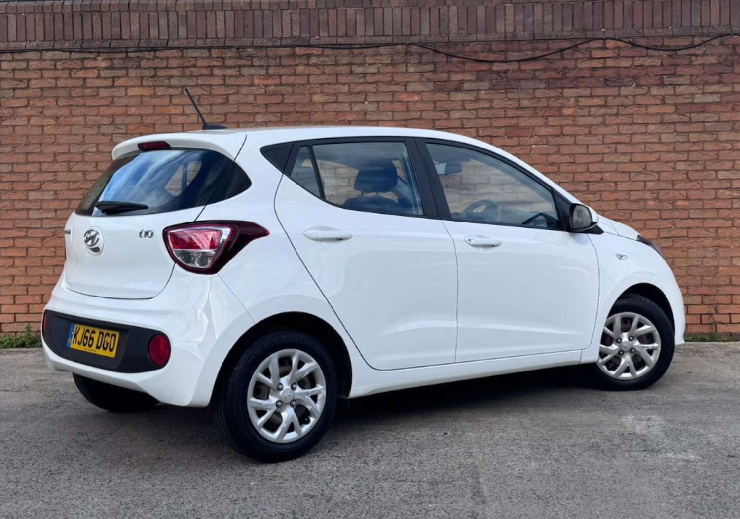 Used Hyundai i10 2017 for sale - 76381495: Photo 19