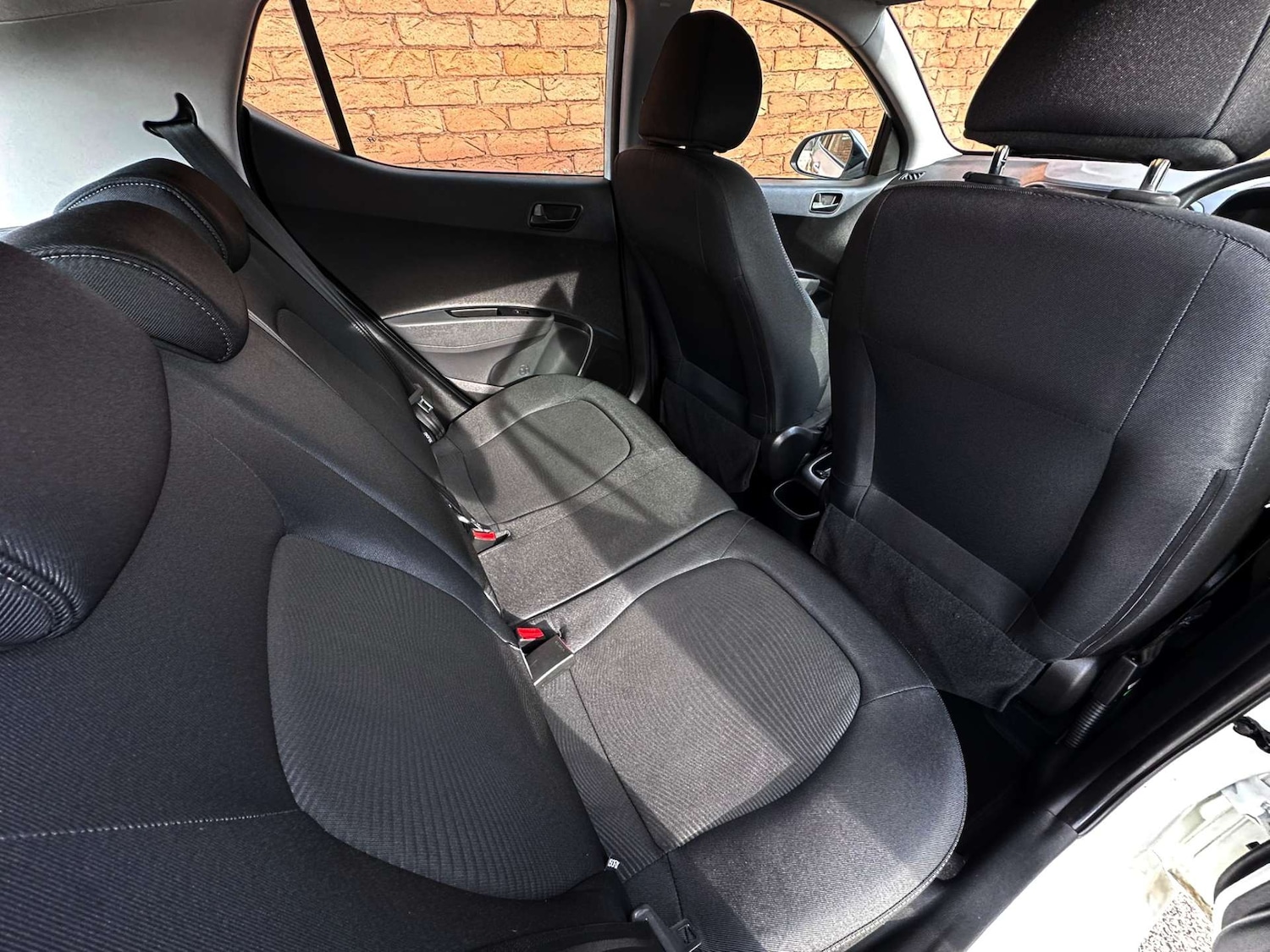 Used Hyundai i10 2017 for sale - 76381495: Photo 26