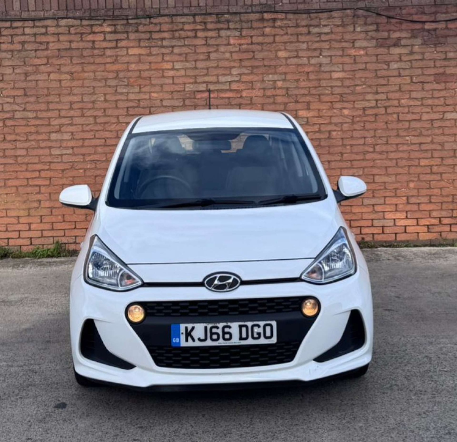 Used Hyundai i10 2017 for sale - 76381495: Photo 6