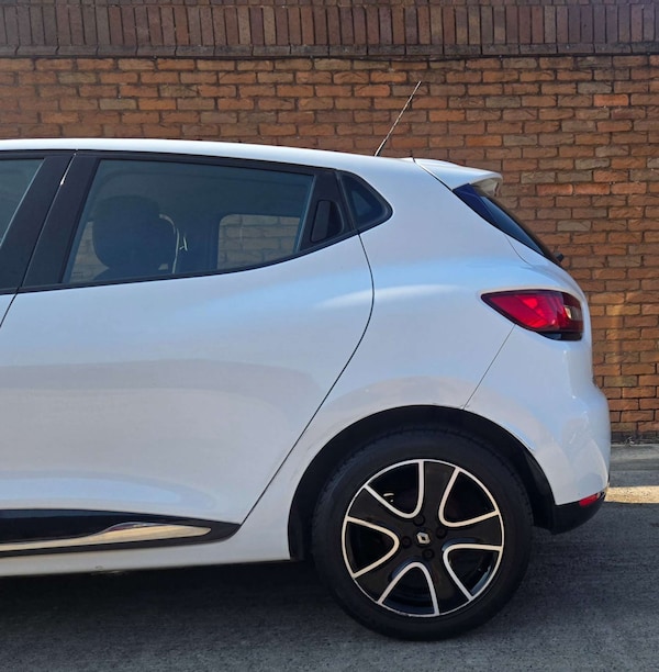 Used Renault Clio 2016 for sale - 75033453: Photo 11
