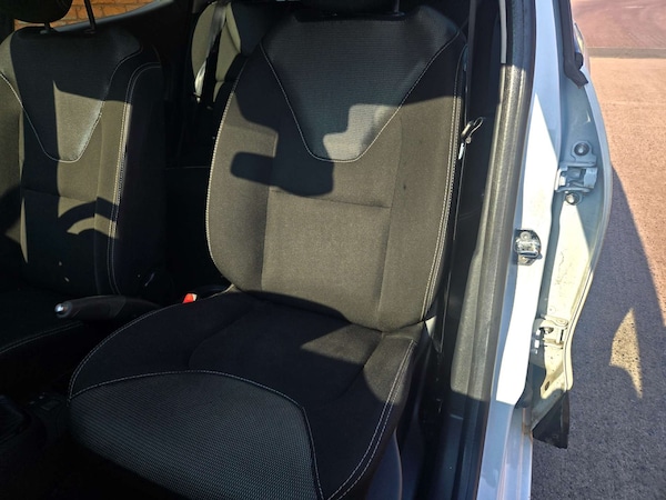 Used Renault Clio 2016 for sale - 75033453: Photo 32