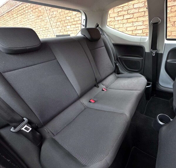 Used Volkswagen up! 2015 for sale - 76168071: Photo 29