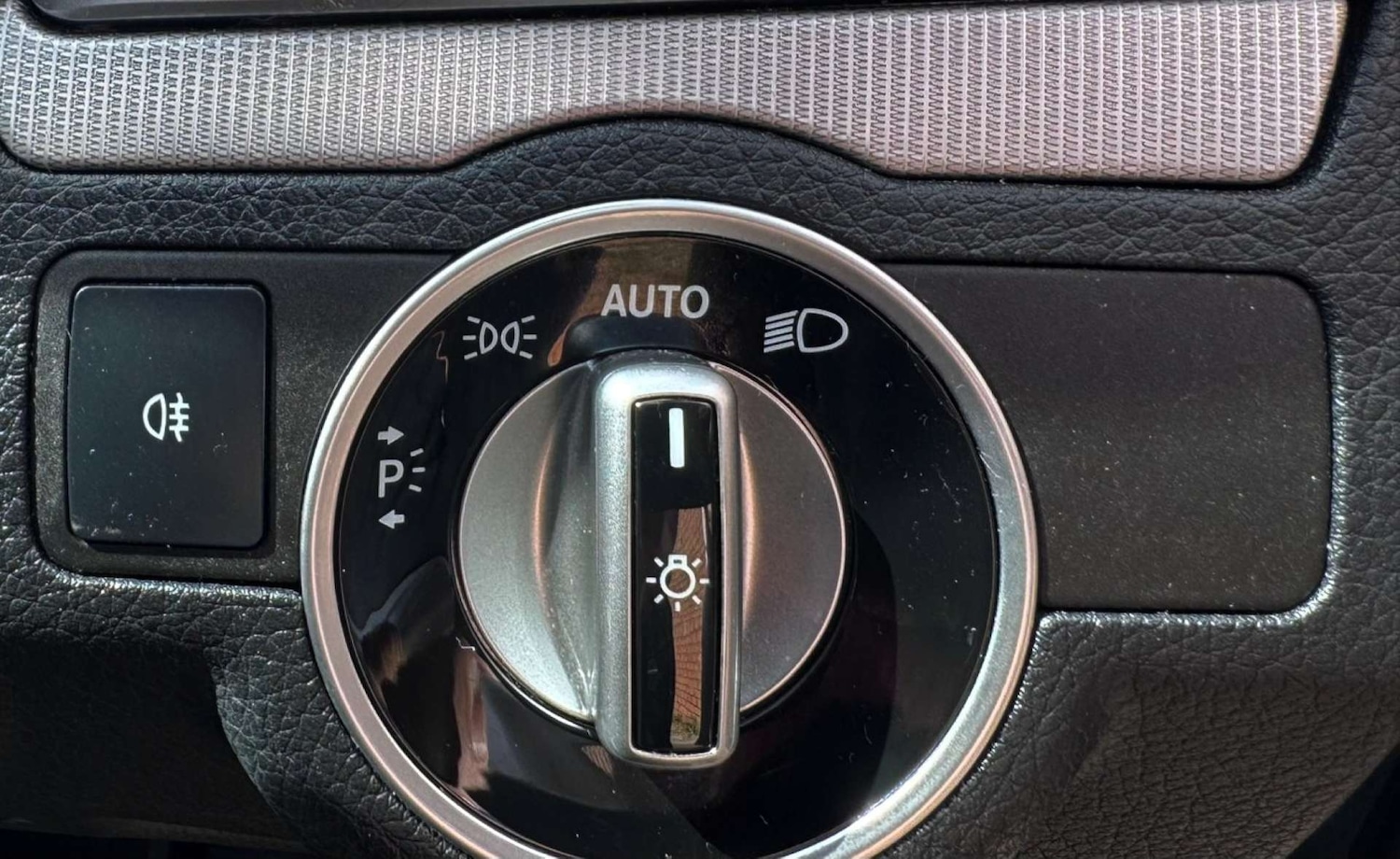 Used Mercedes-Benz E Class 2015 for sale - 75609852: Photo 26