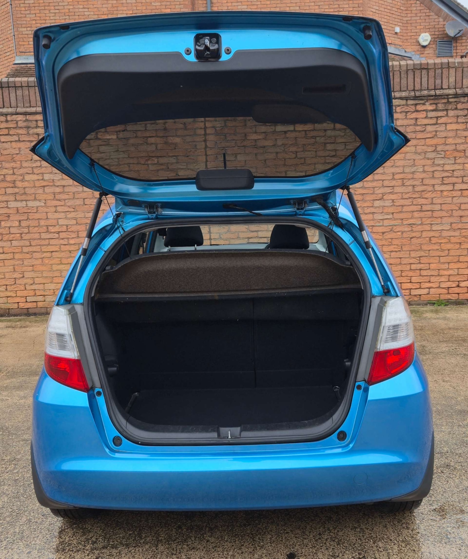 Used Honda Jazz 2010 for sale - 78057259: Photo 18