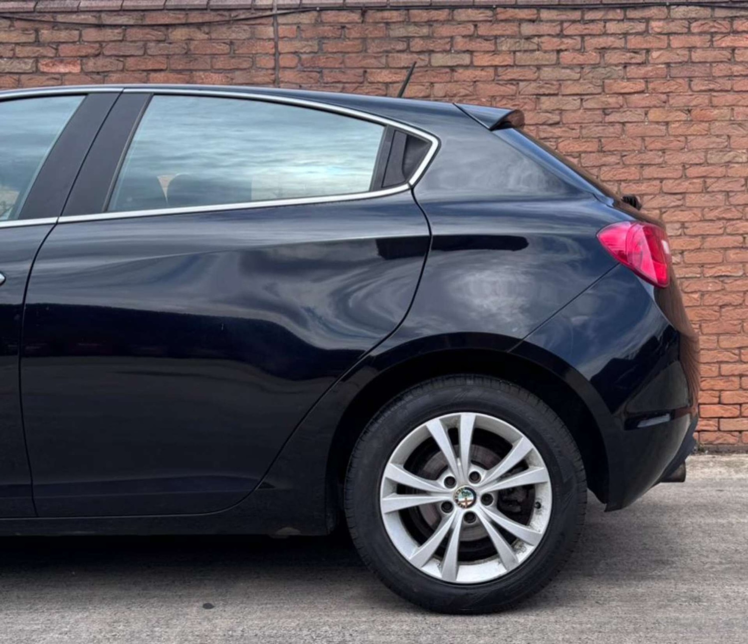 Used Alfa Romeo Giulietta 2011 for sale - 76855236: Photo 25