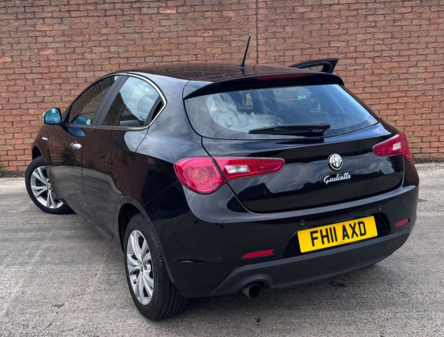 Used Alfa Romeo Giulietta 2011 for sale - 76855236: Photo 9