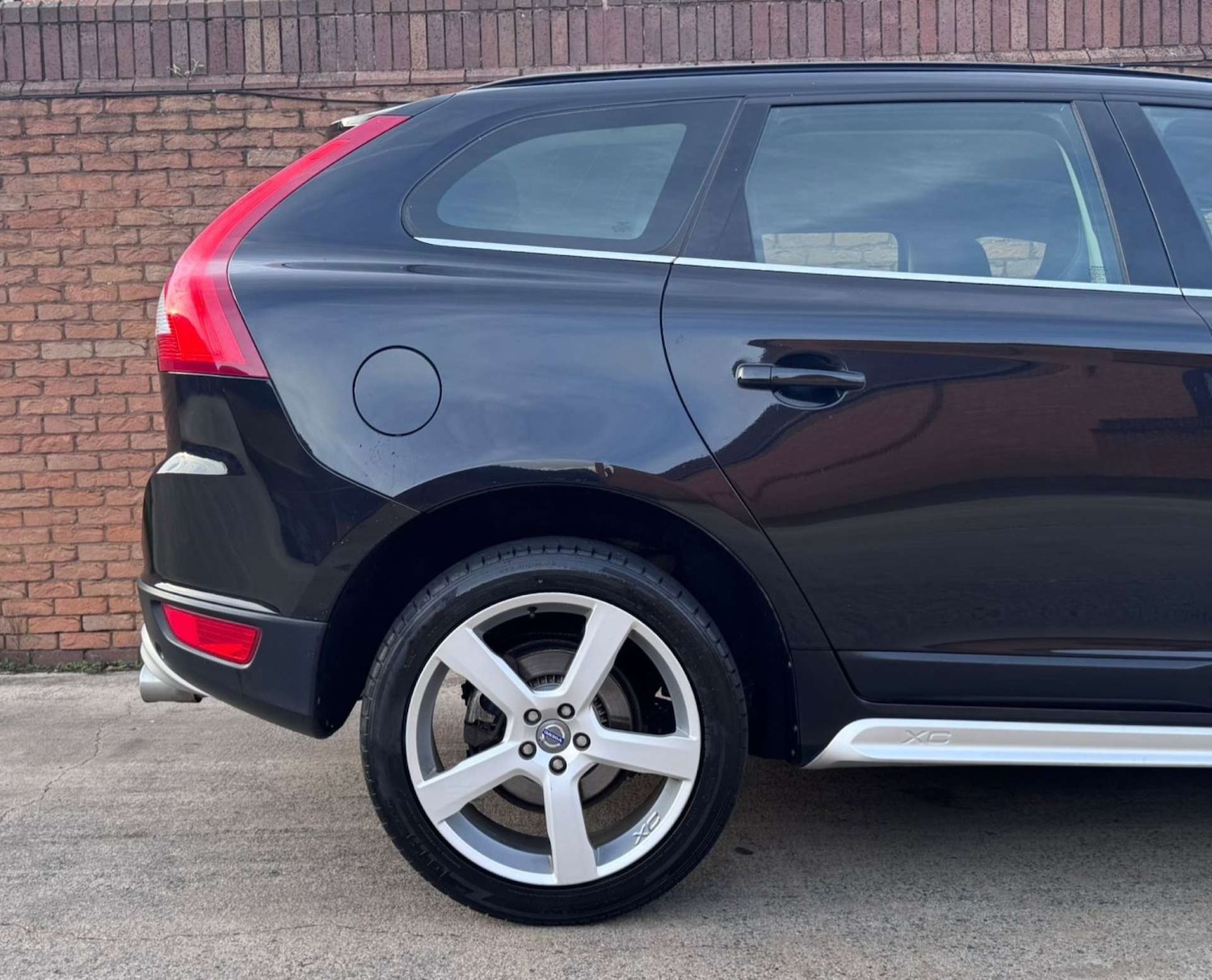 Used Volvo XC60 2012 for sale - 76018460: Photo 15