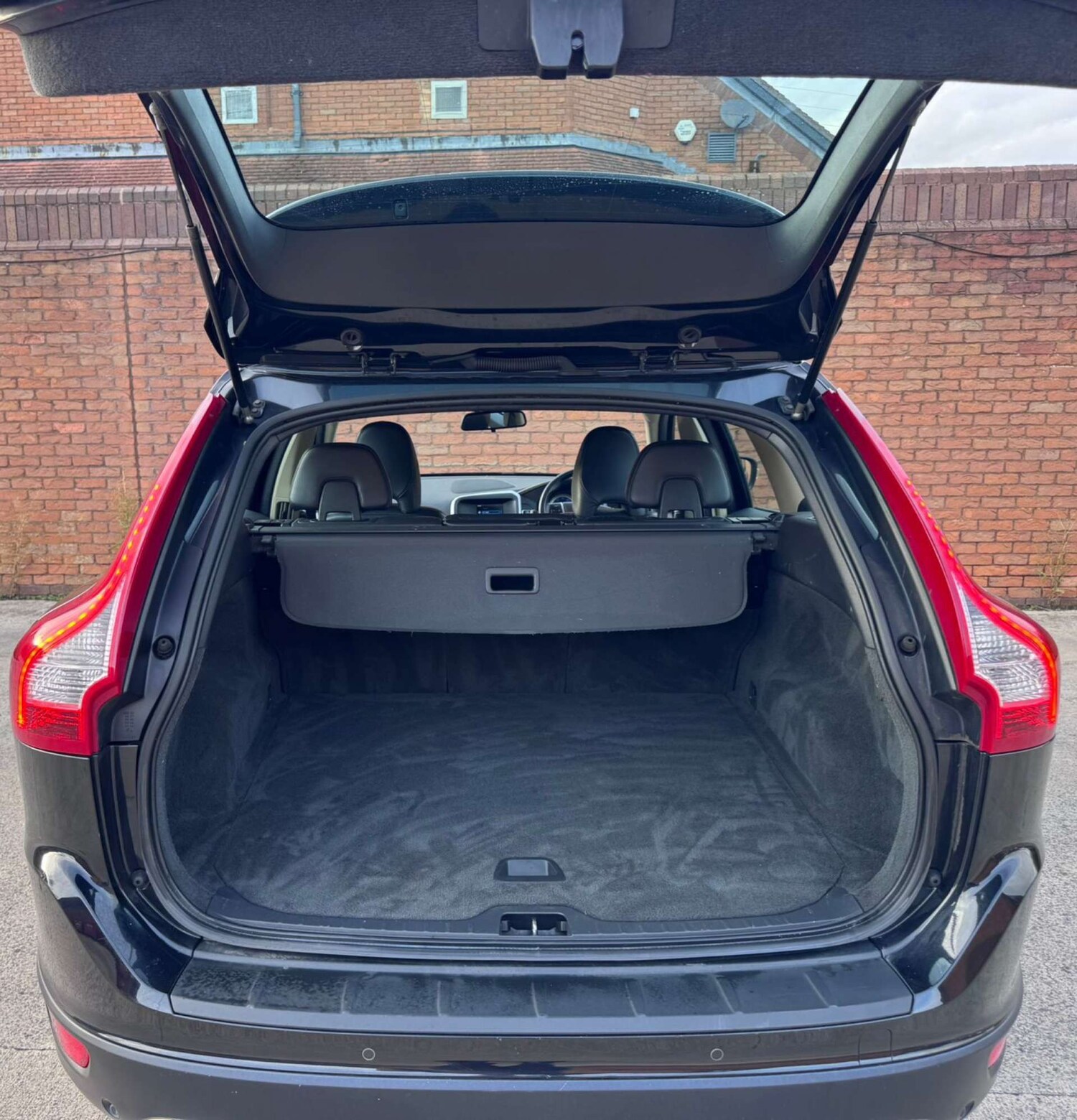 Used Volvo XC60 2012 for sale - 76018460: Photo 21