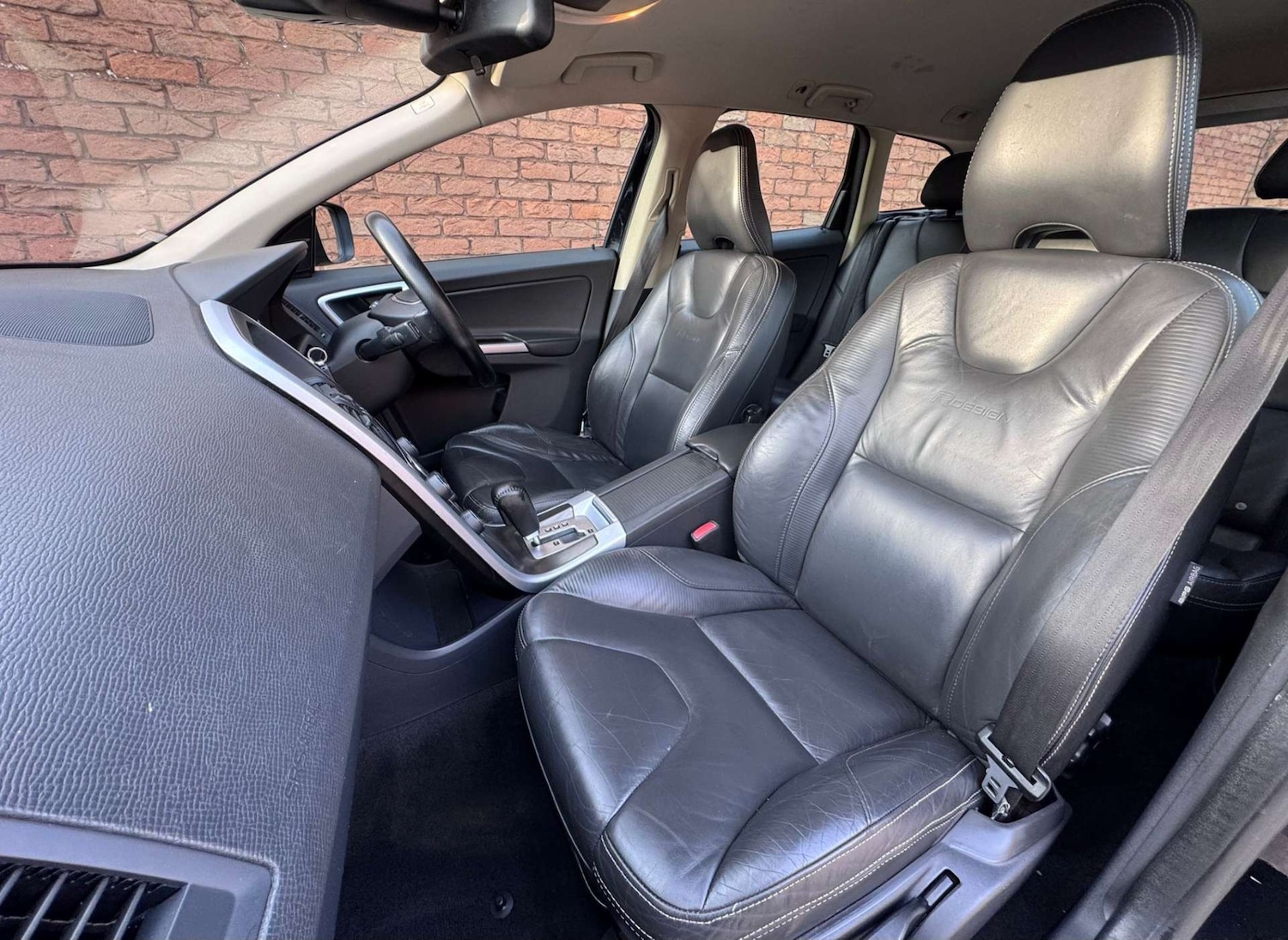 Used Volvo XC60 2012 for sale - 76018460: Photo 29