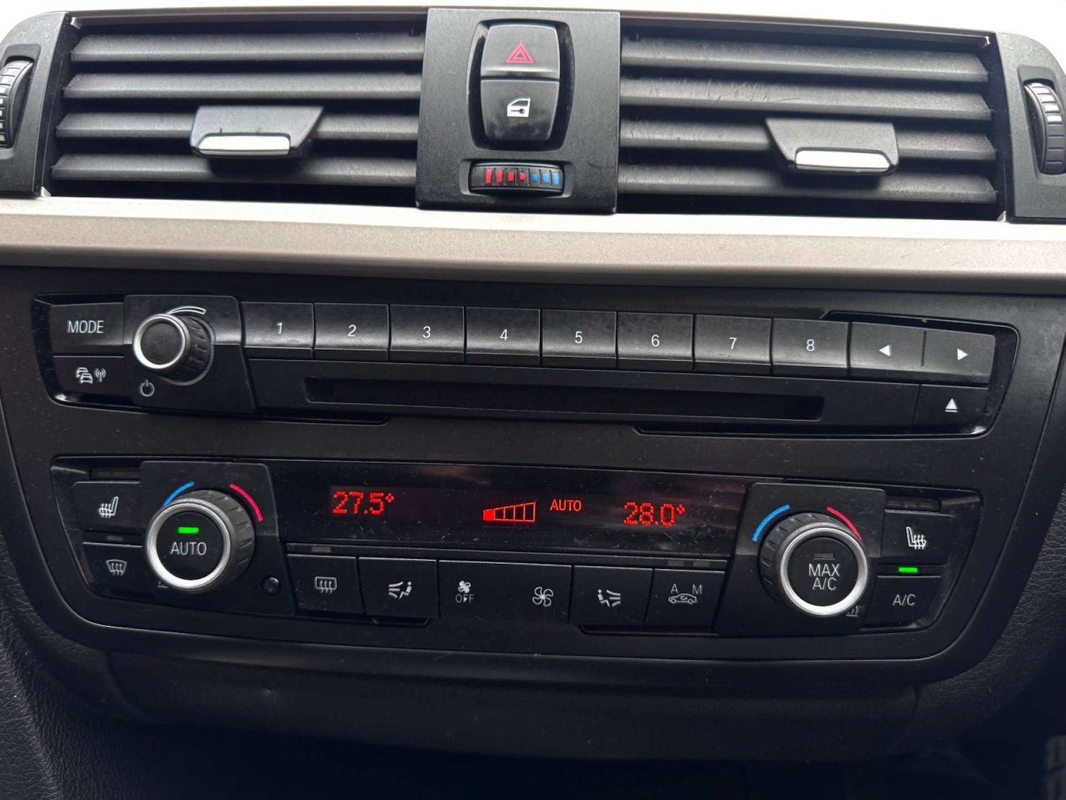 Used BMW 3 Series 2014 for sale - 76855243: Photo 34