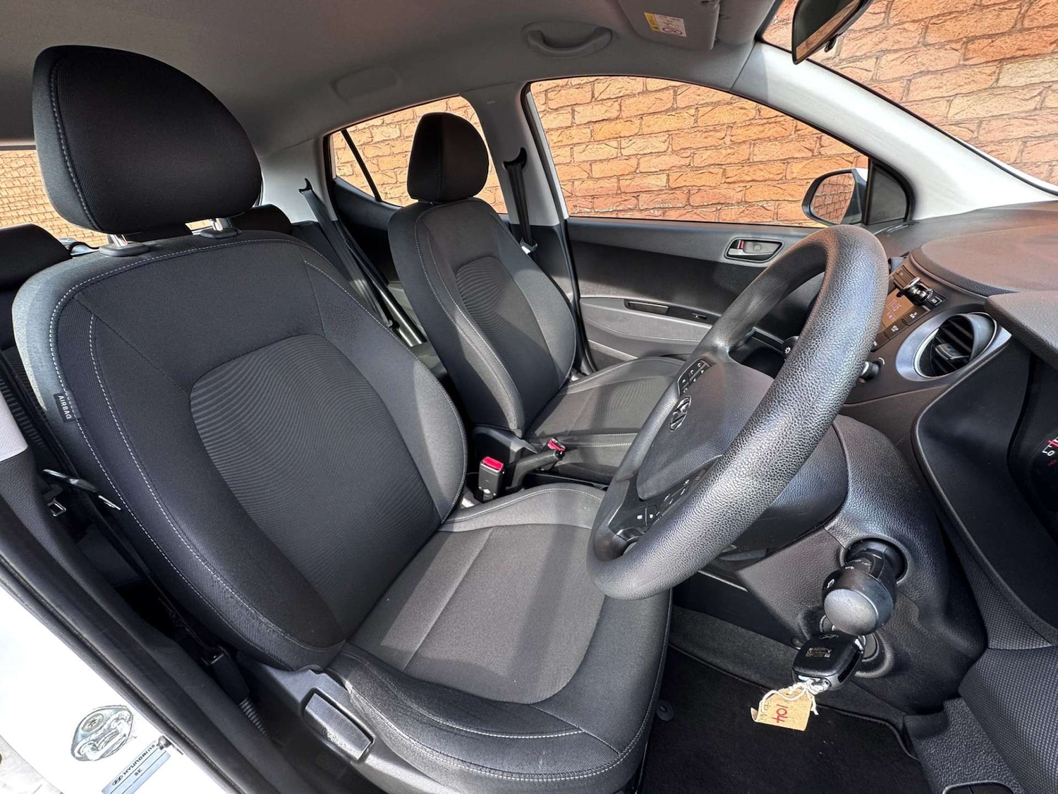 Used Hyundai i10 2017 for sale - 76600618: Photo 23