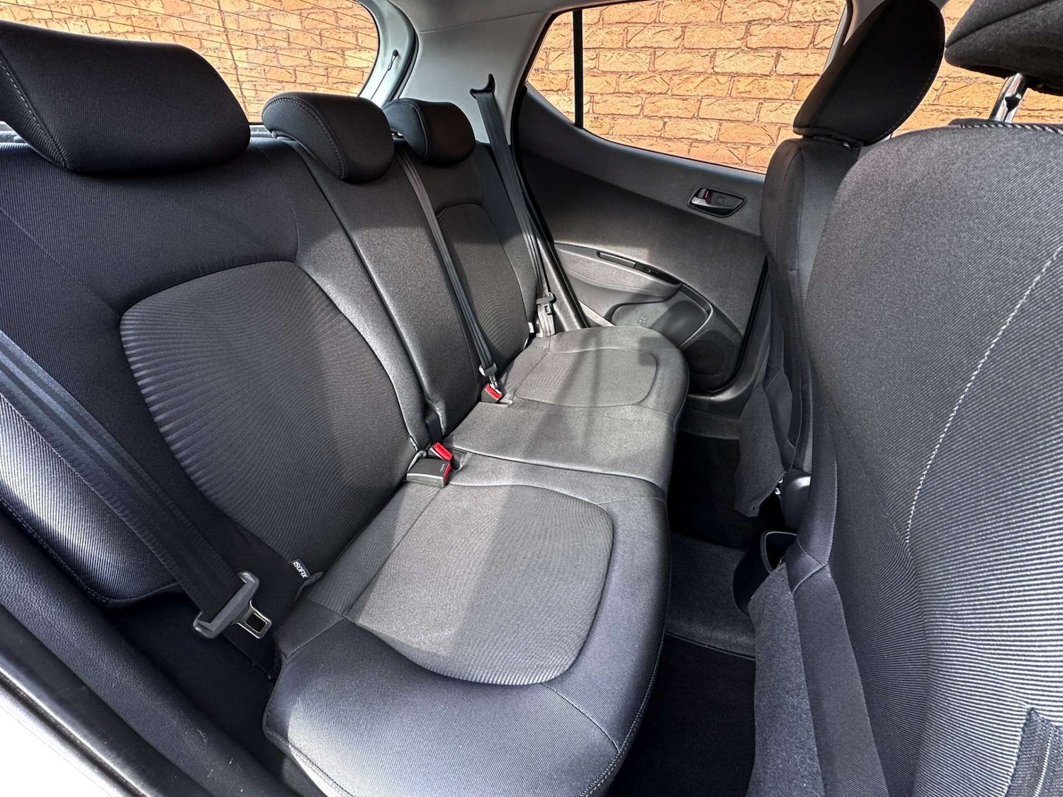 Used Hyundai i10 2017 for sale - 76600618: Photo 27