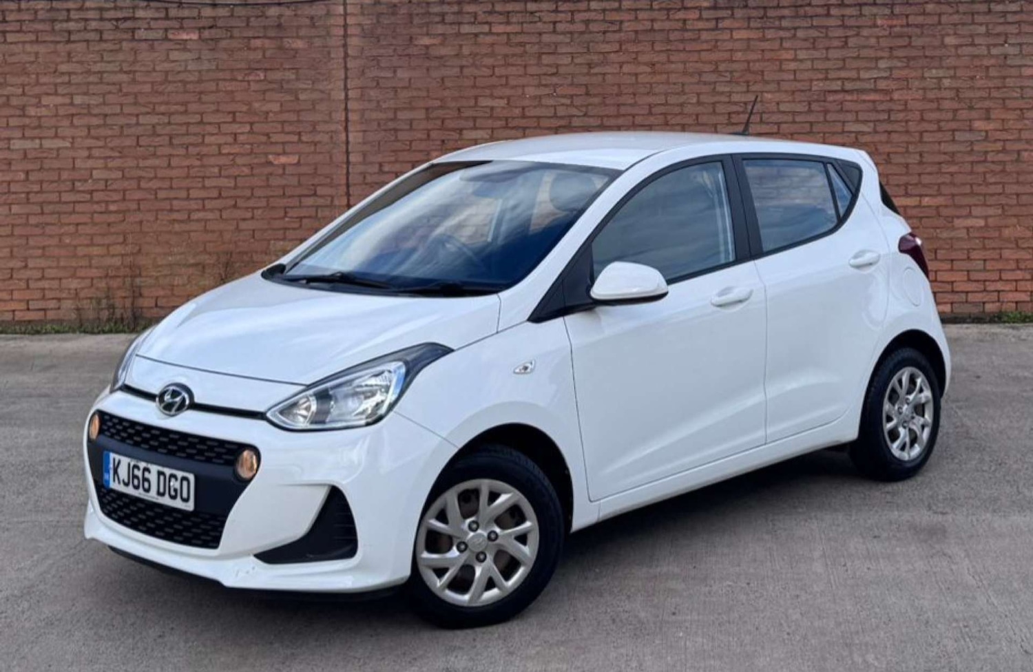 Used Hyundai i10 2017 for sale - 76600618: Photo 4