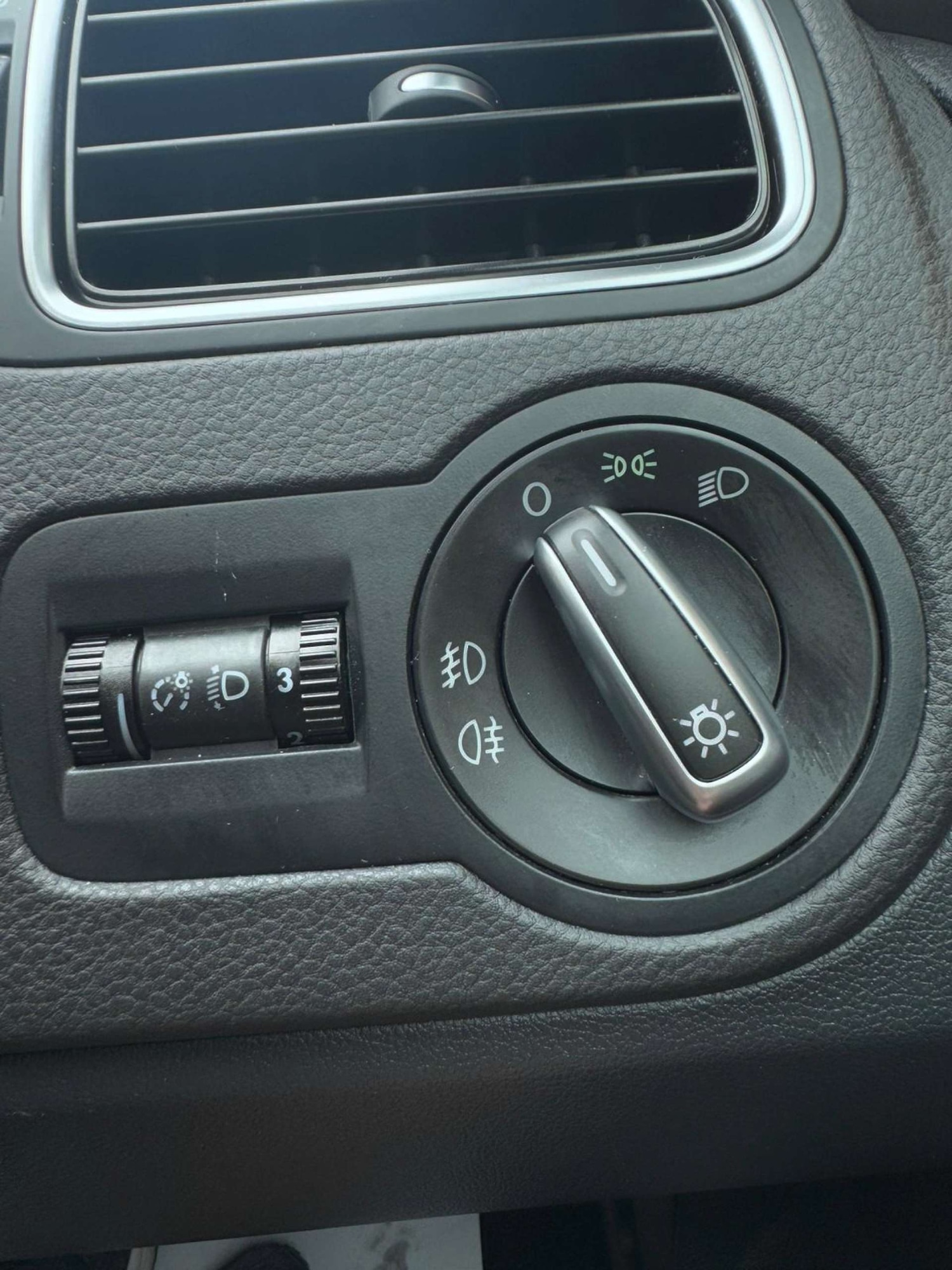 Vehicle 33
