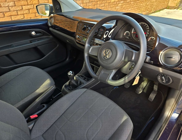 Used Volkswagen up! 2014 for sale - 76020194: Photo 23