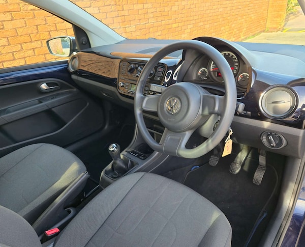 Used Volkswagen up! 2014 for sale - 76020194: Photo 24