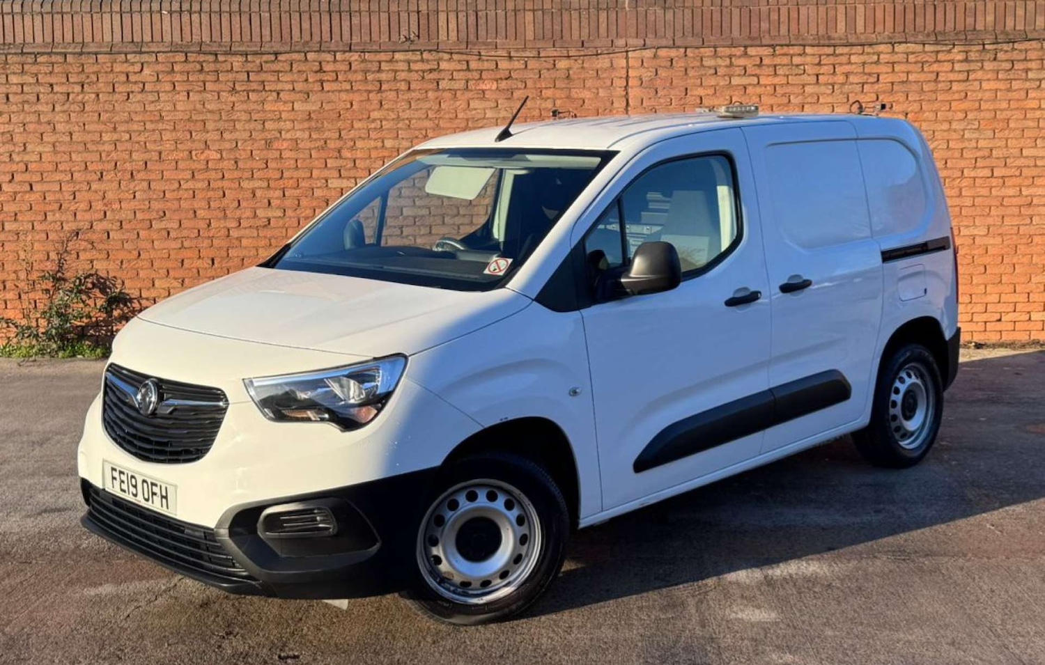 Used Vauxhall Combo 2019 for sale - 76855485: Photo 2