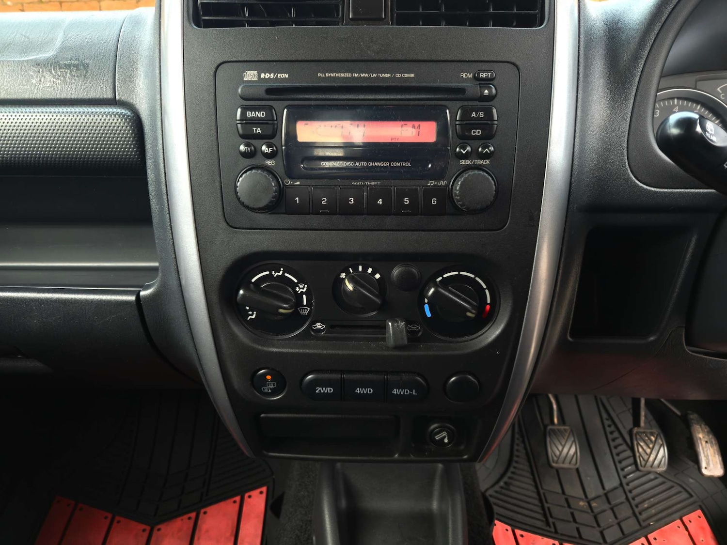 Used Suzuki Jimny 2005 for sale - 77708957: Photo 28