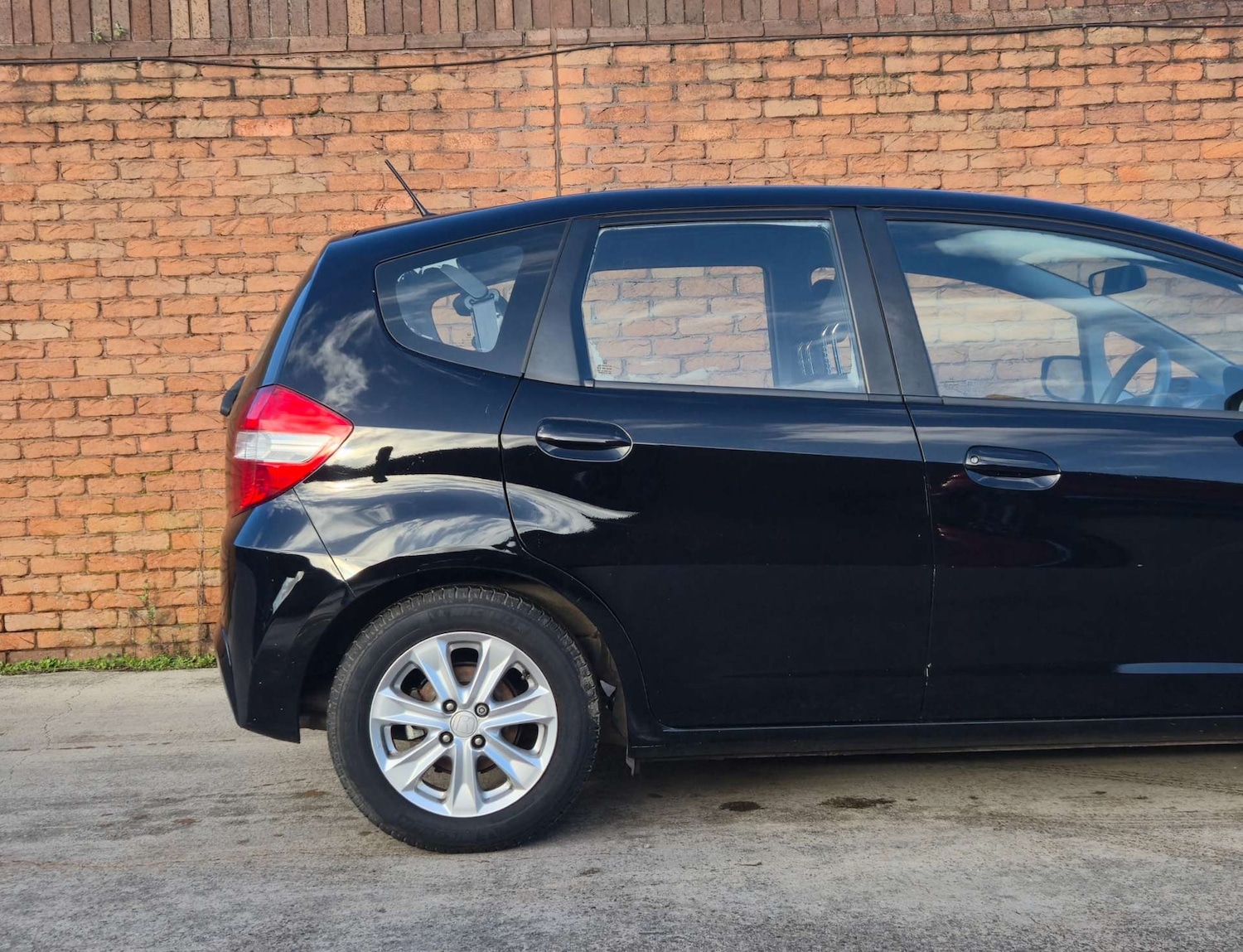 Used Honda Jazz 2012 for sale - 77025192: Photo 11