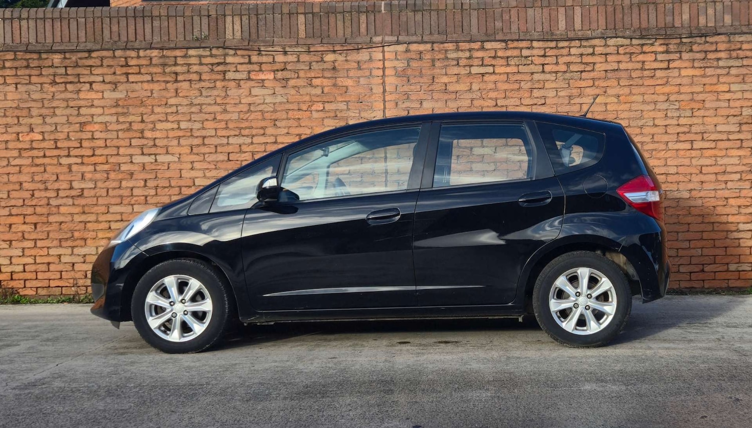 Used Honda Jazz 2012 for sale - 77025192: Photo 5