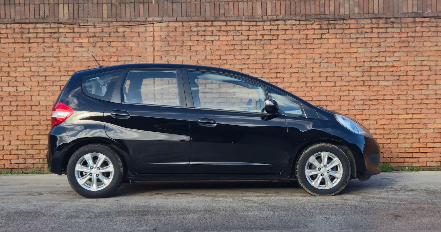 Used Honda Jazz 2012 for sale - 77025192: Photo 8