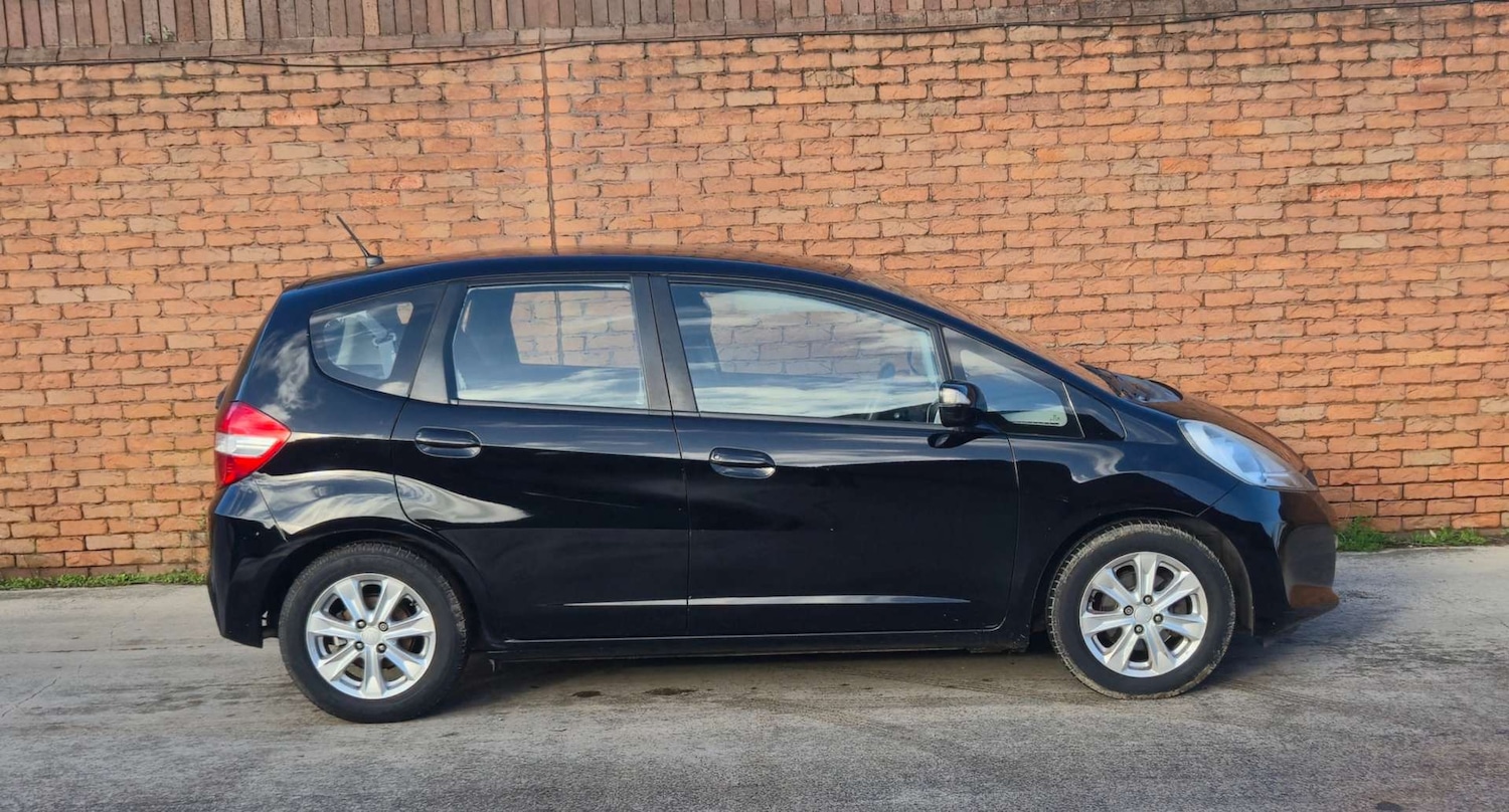 Used Honda Jazz 2012 for sale - 77025192: Photo 9