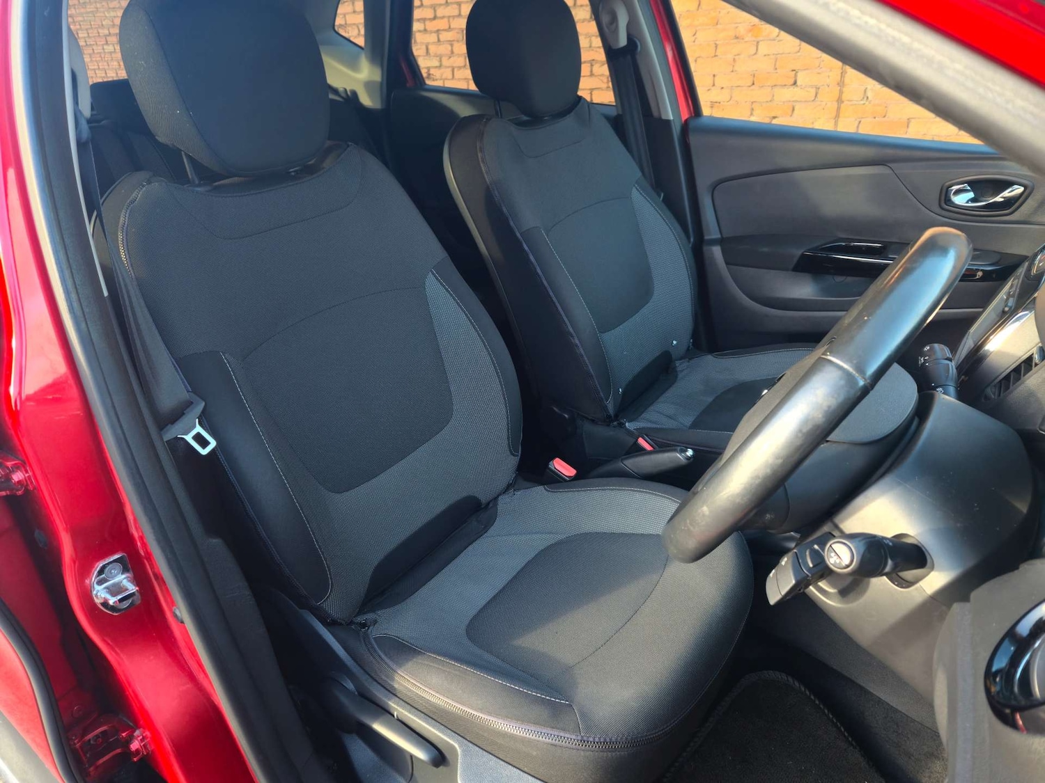 Used Renault Captur 2017 for sale - 77023542: Photo 20