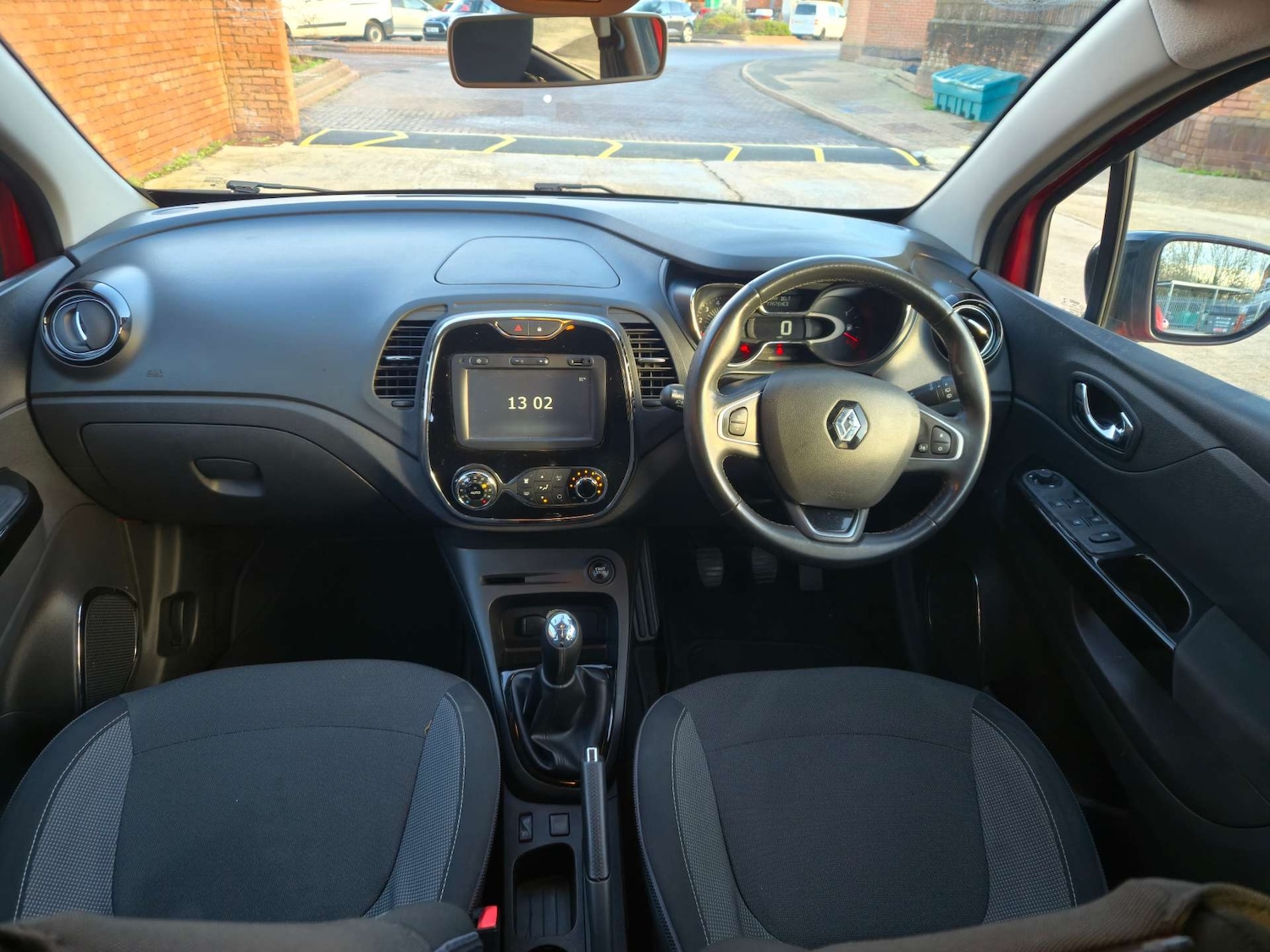 Used Renault Captur 2017 for sale - 77023542: Photo 25