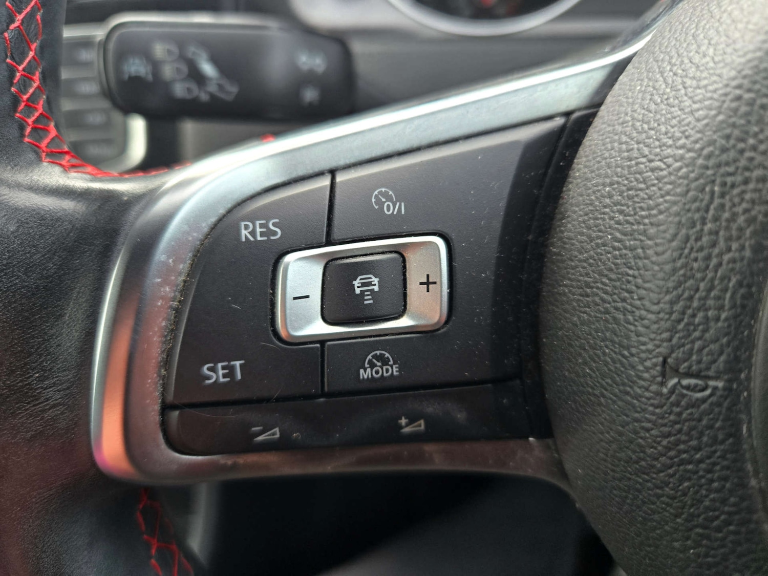 Used Volkswagen Golf 2014 for sale - 77385505: Photo 10