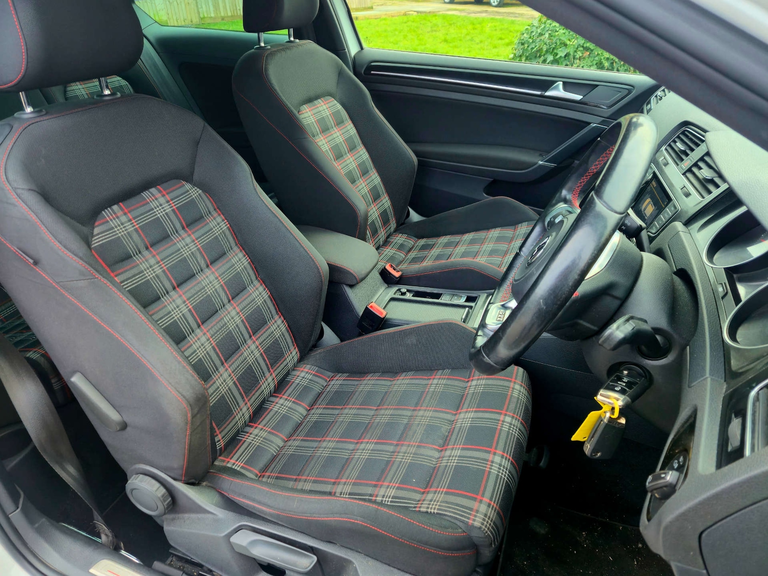 Used Volkswagen Golf 2014 for sale - 77385505: Photo 3