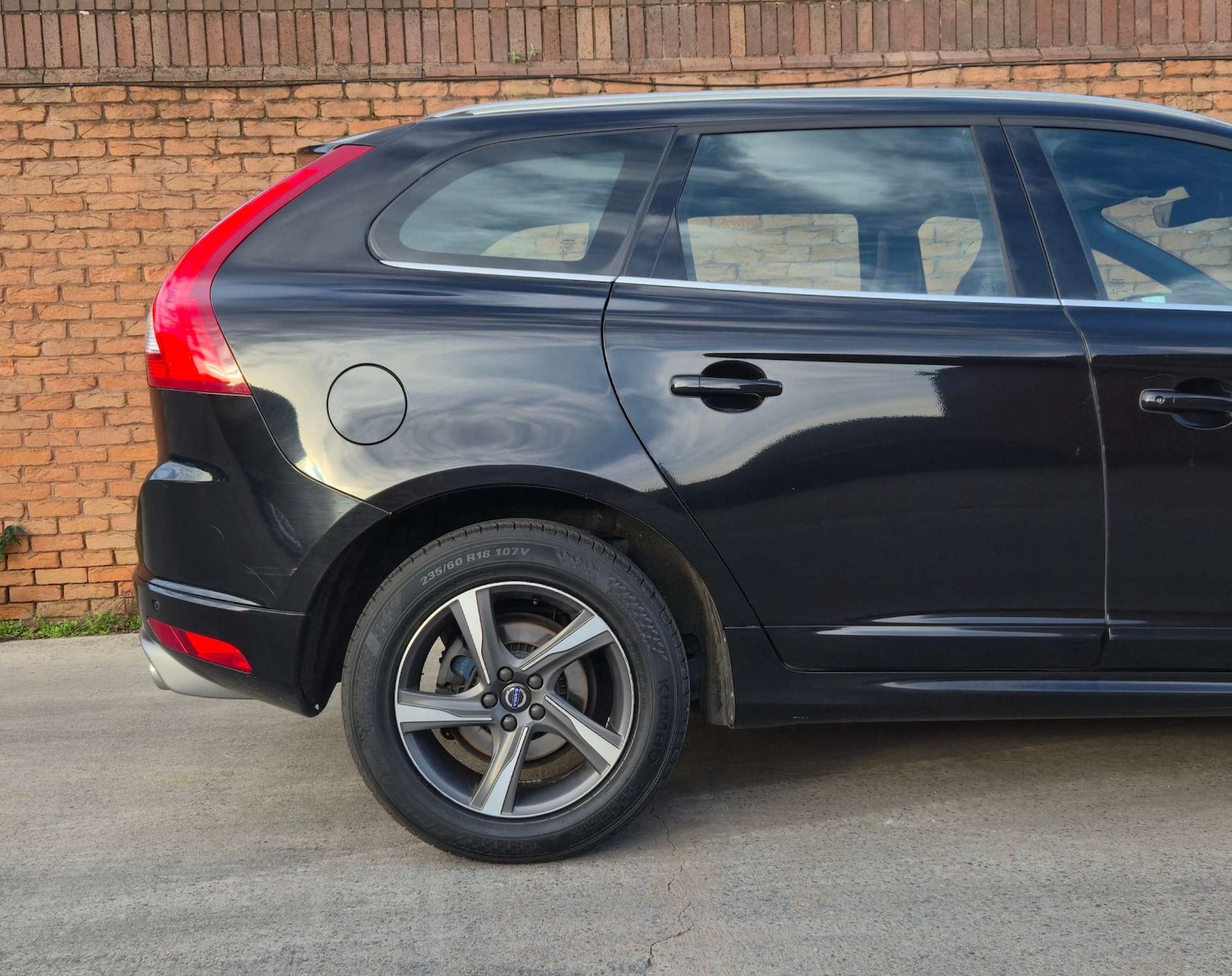 Used Volvo XC60 2015 for sale - 77025189: Photo 16