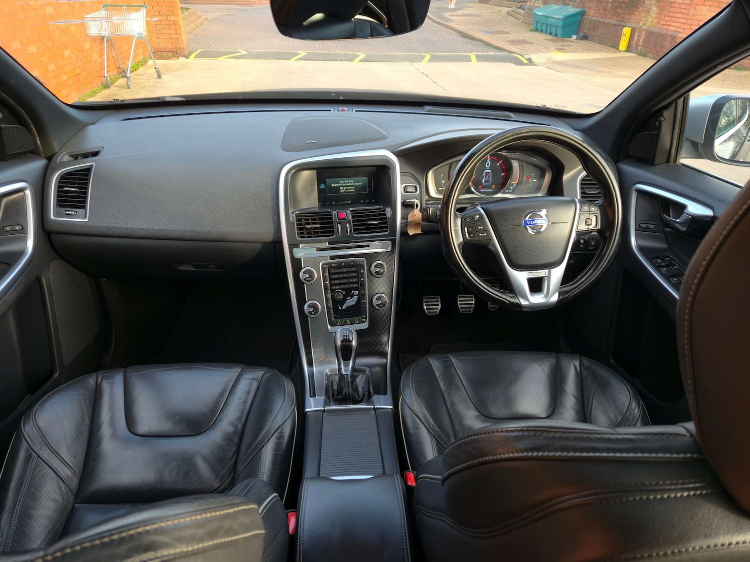 Used Volvo XC60 2015 for sale - 77025189: Photo 21