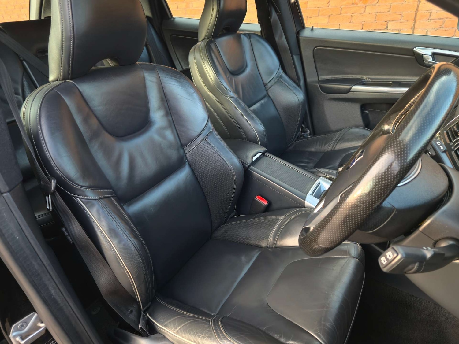 Used Volvo XC60 2015 for sale - 77025189: Photo 24