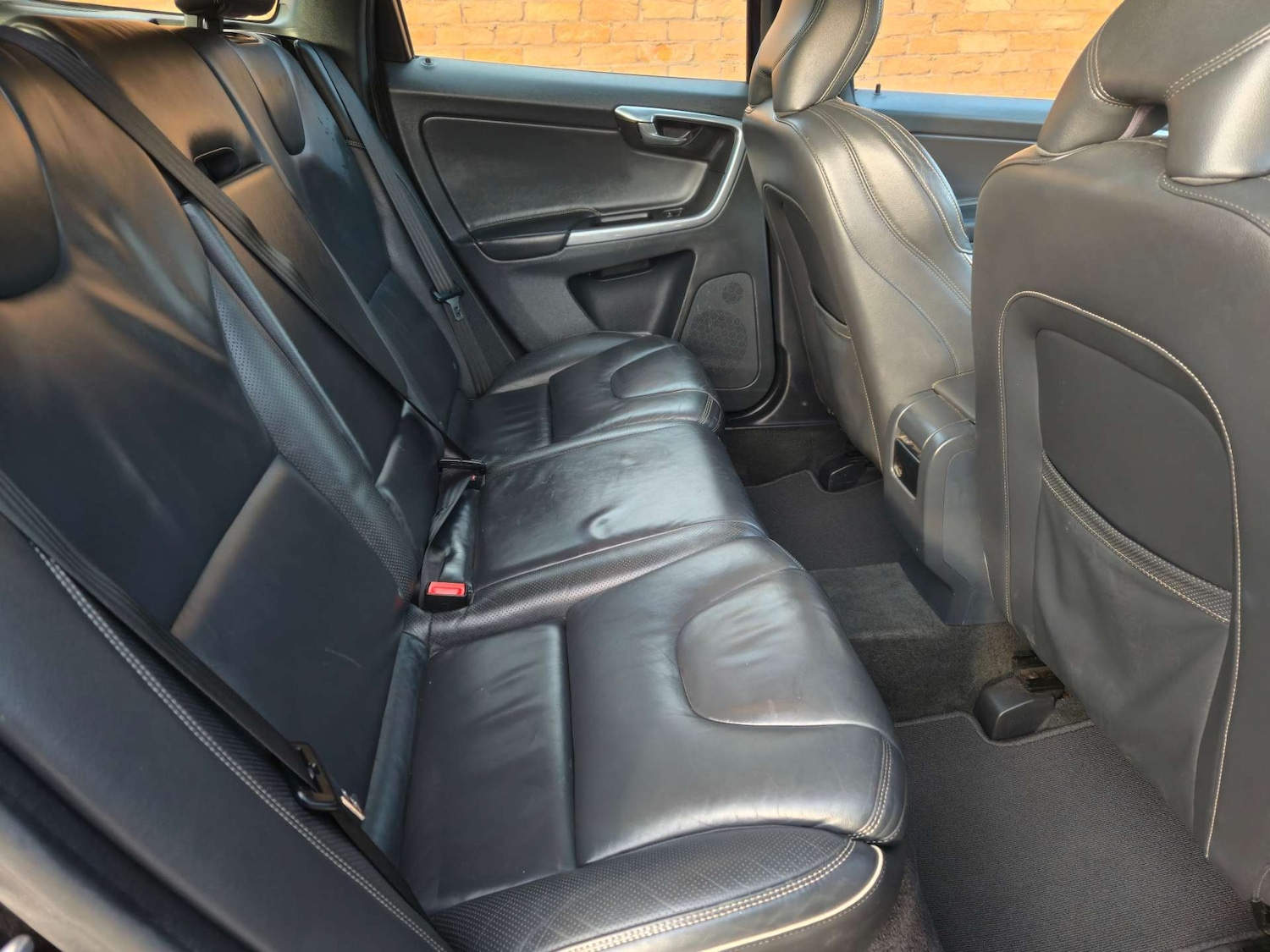 Used Volvo XC60 2015 for sale - 77025189: Photo 28