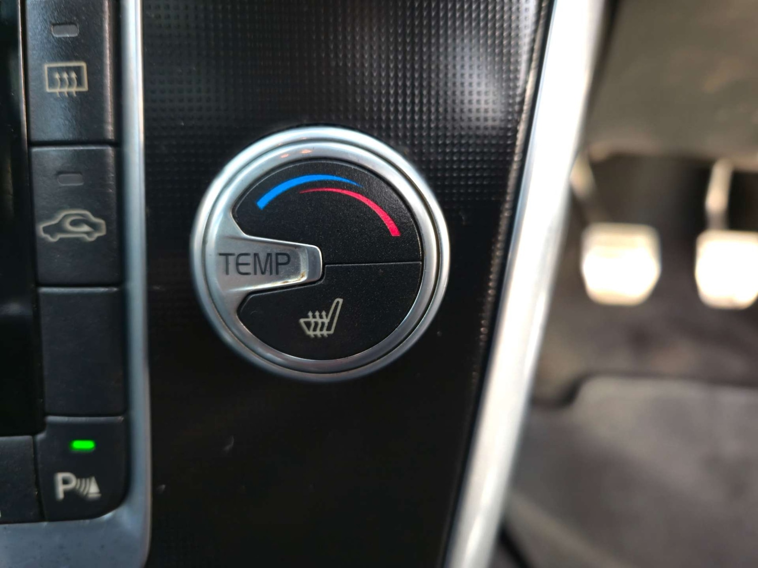 Used Volvo XC60 2015 for sale - 77025189: Photo 31