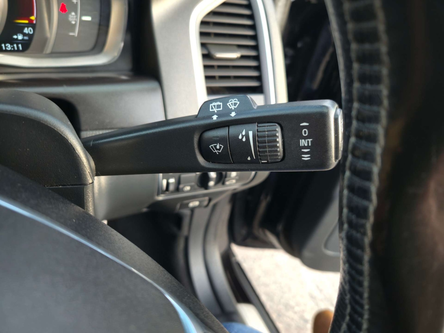 Used Volvo XC60 2015 for sale - 77025189: Photo 33