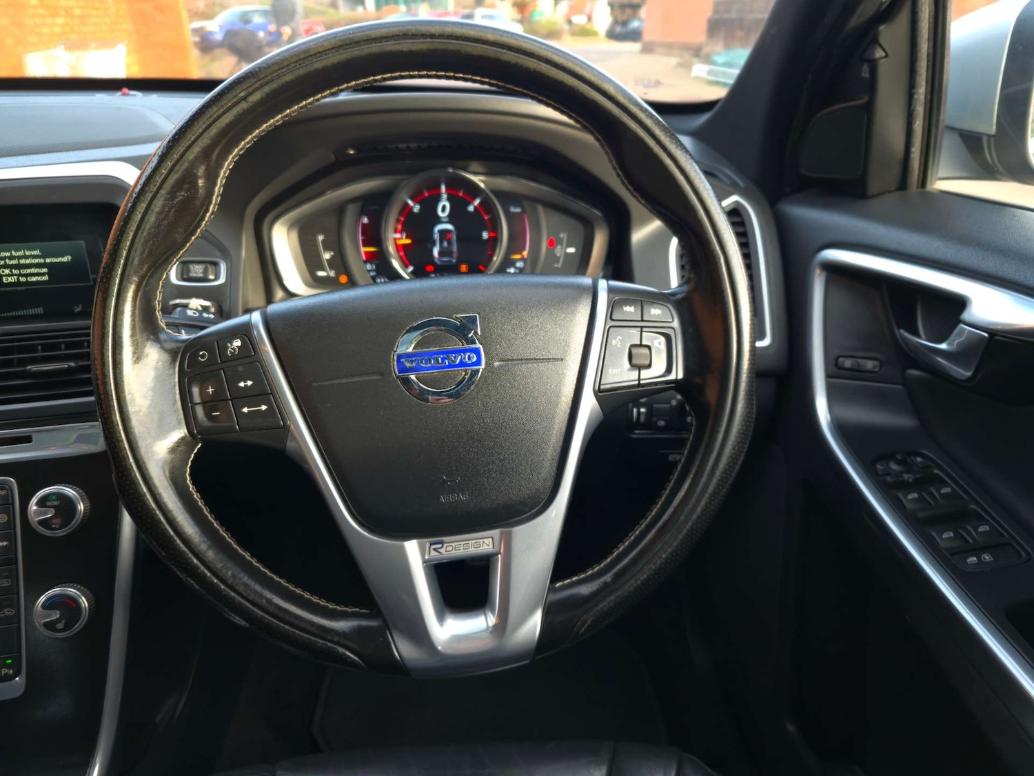 Used Volvo XC60 2015 for sale - 77025189: Photo 34