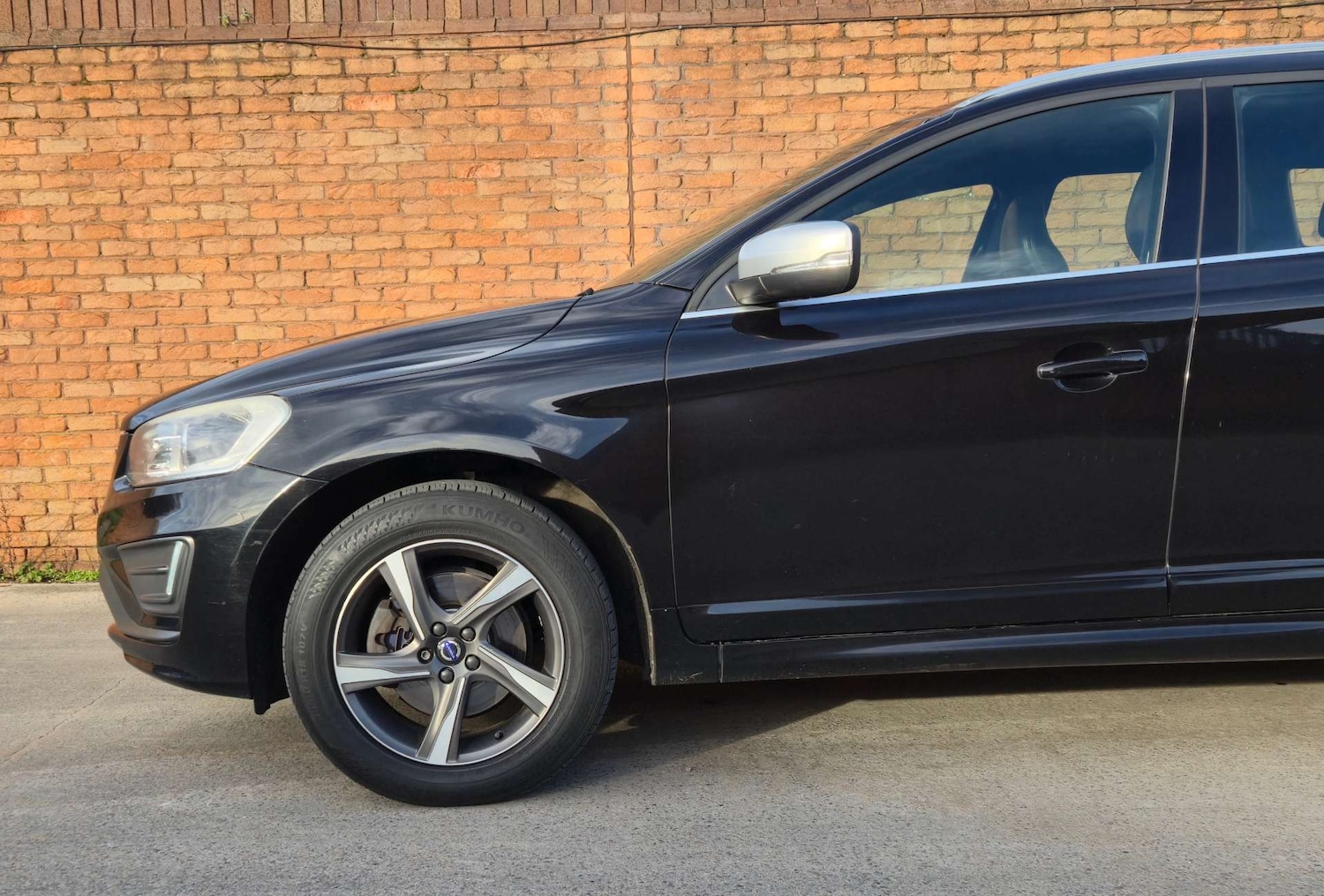 Used Volvo XC60 2015 for sale - 77025189: Photo 5
