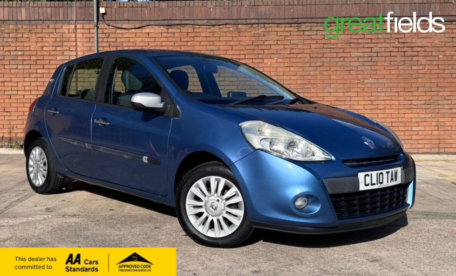 Used Renault Clio 2010 for sale - 76600535: Photo 1