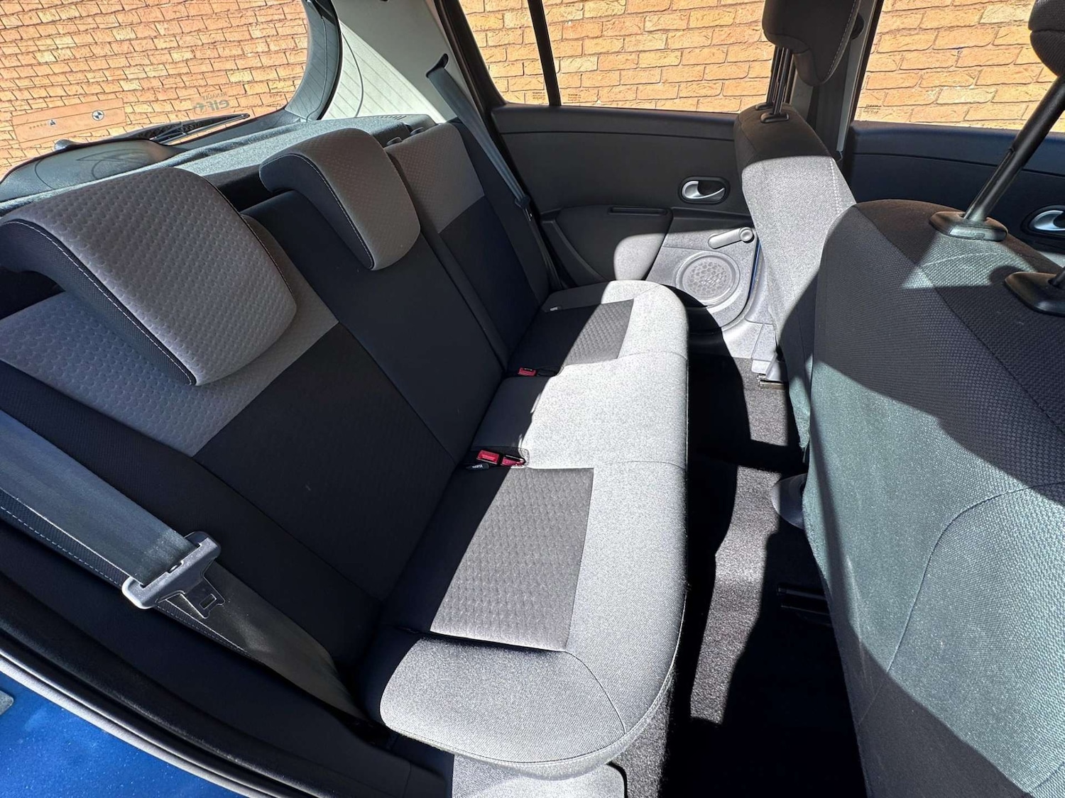 Used Renault Clio 2010 for sale - 76600535: Photo 34