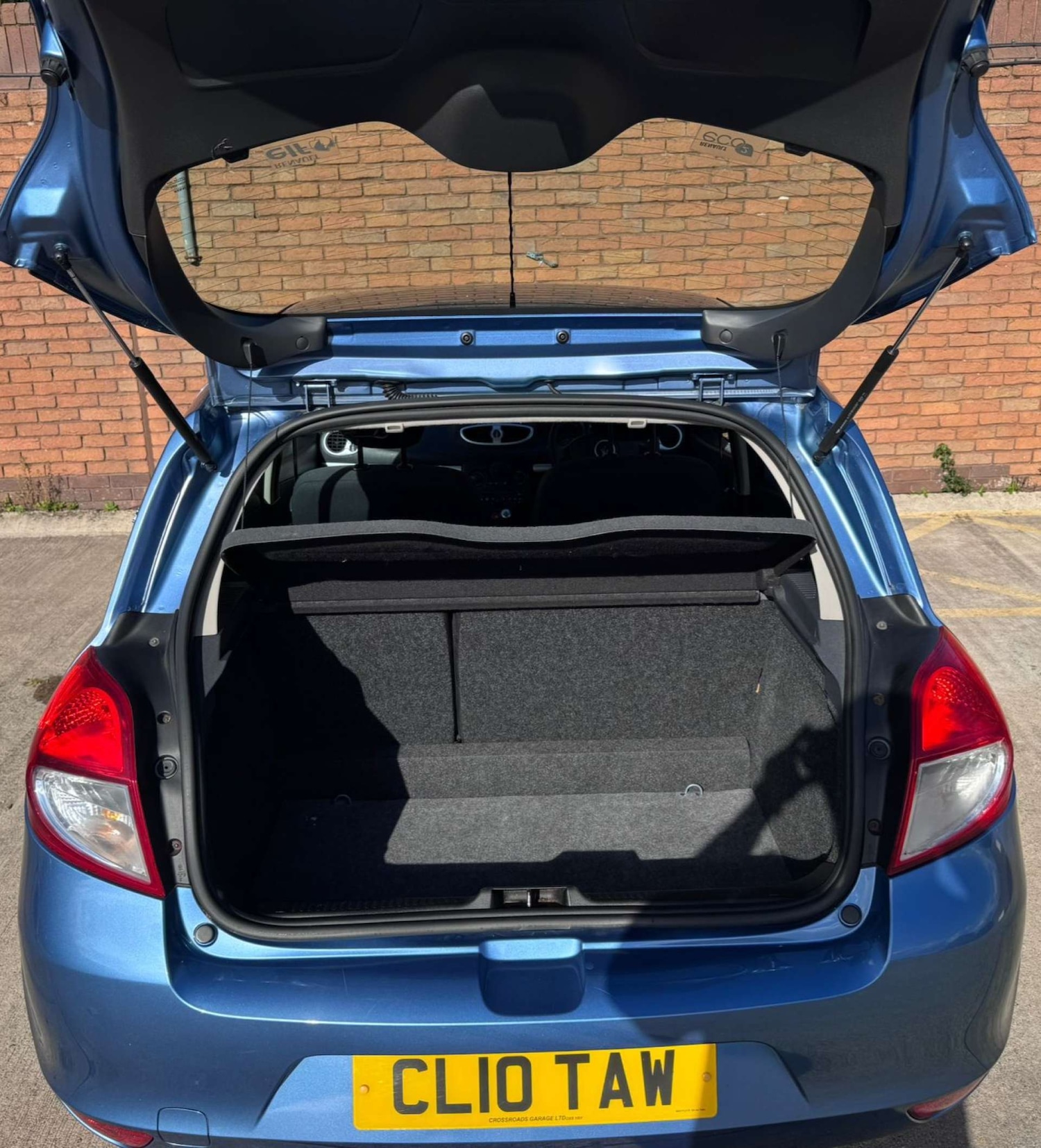 Used Renault Clio 2010 for sale - 76600535: Photo 9